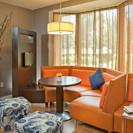 Courtyard By Marriott Frederick Hotel Restaurant photo