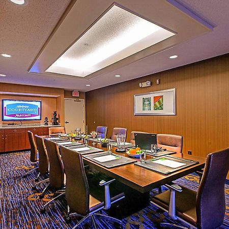 Courtyard By Marriott Frederick Hotel Business photo
