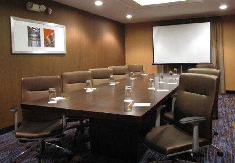 Courtyard By Marriott Frederick Hotel Facilities photo