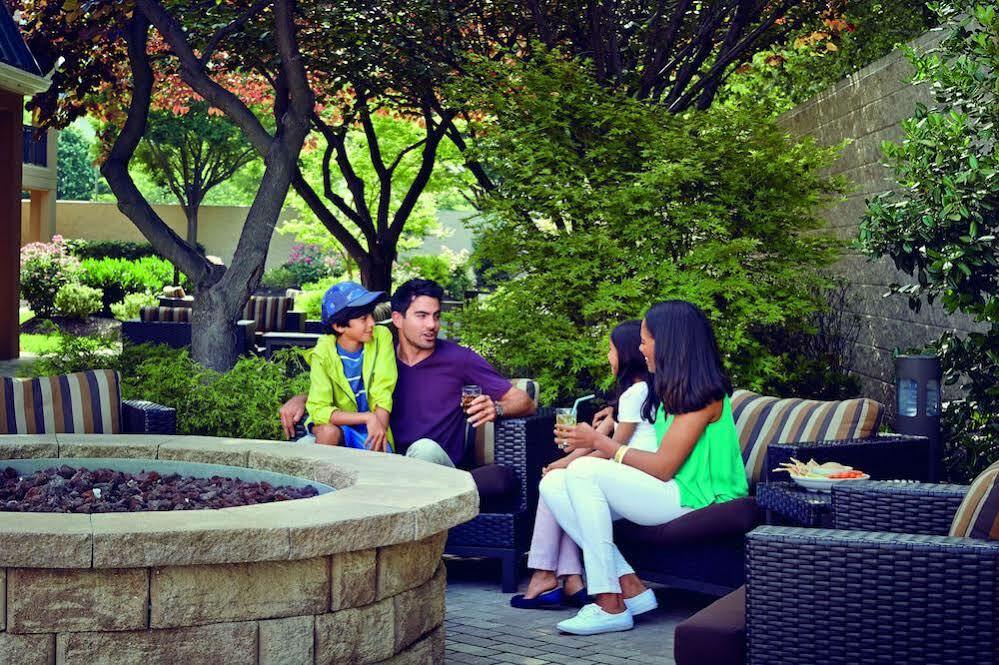 Courtyard By Marriott Frederick Hotel Exterior photo